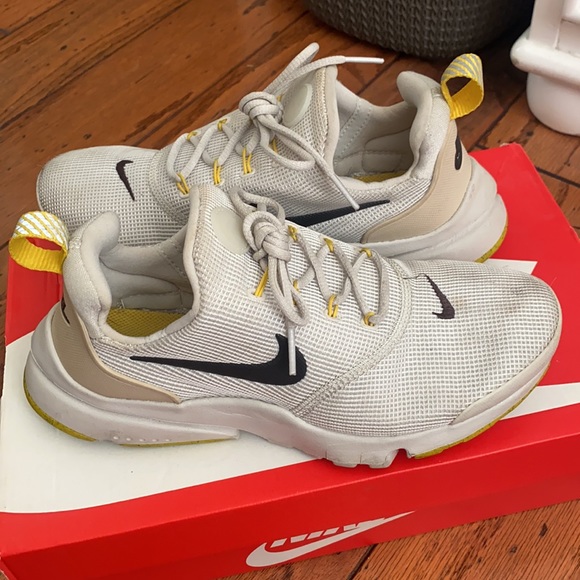 Nike presto fly (gs sizes) - Picture 2 of 5